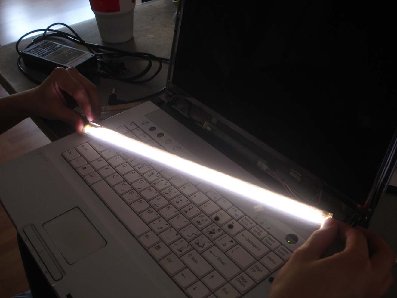 Замена и ремонт подсветки экрана ноутбука в Кирове